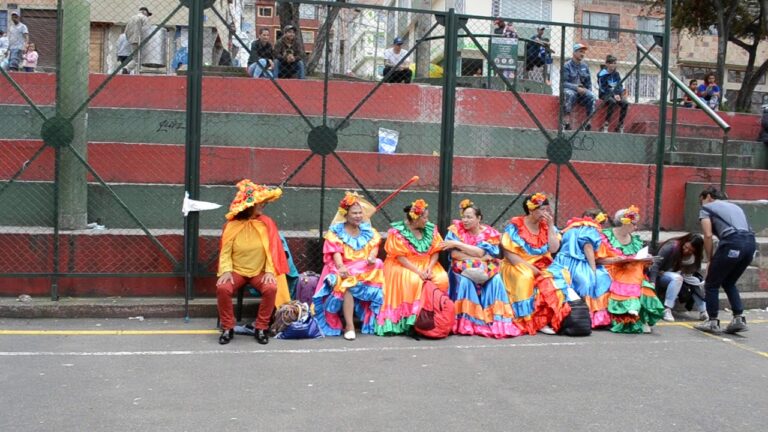 Baile en Grupo: Diversi&oacute;n Asegurada para Ni&ntilde;os de Primaria